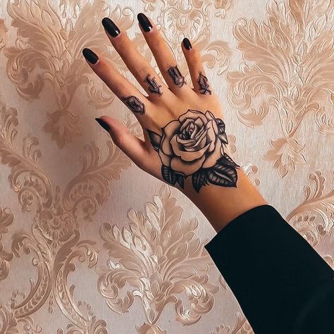 Trendy Hand Tattoos, Female Tattoo Designs, Hand Tattoos For Men, Butterfly Tattoos On Arm, Rose Hand Tattoo, Rose Tattoos For Women, Hand Tattoos For Girls, Hand And Finger Tattoos, Pretty Hand Tattoos