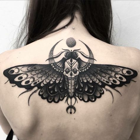 Body Art | Tattoo | 刺青 | Tatouage | Tatuaggio | татуировка | Tatuaje | Mehndi | Henna | Female Chest Piece Tattoo, Abdominal Tattoos Women, Gothic Sternum Tattoo, Under Bust Tattoo, Moth Tattoos, Ivy Tattoo, Tattoos Creative, Petit Tattoo, Insect Tattoo