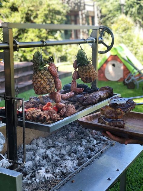 Argentinian Bbq, Park Grill, Outside Grill, Open Fire Cooking, Fire Pit Landscaping, Bbq Grill Design, Charcoal Grills, Outdoor Bbq Kitchen, Farmhouse Outdoor