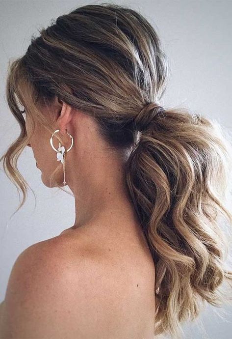 15 Stylish Winter Hairstyles for Medium-Length Hair 2023-2024 Medium Length Wedding Ponytail, Low Pony Curled Hairstyles, Bridesmaid Hair Ponytail Front View, Low Pony For Wedding, Low Ponytail Updo Wedding, Glam Ponytail Short Hair, Curled Low Ponytail Prom, Medium Length Ponytail Ideas Wedding, Low Dressy Ponytail