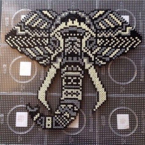 #perler Elephant Perler, Mochila Crochet, Perler Creations, Pixel Beads, Art Perle, Hama Beads Design, Perler Crafts, Hama Bead, Hama Beads Patterns