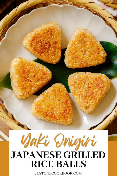 Imagine golden-brown rice balls on the grill, warm and tender inside. A brush of savory glaze turns them into a mouthwatering treat. Yaki Onigiri is the perfect blend of rice and grill, a must-try! These Japanese Grilled Rice Balls are guaranteed to satisfy your taste buds! Grilled Rice Balls, Japanese Rice Dishes, Japanese Rice Balls, Garlic Butter Noodles, Vegetarian Japanese, Yaki Onigiri, Japanese Appetizers, Grilled Rice, Teriyaki Chicken And Rice