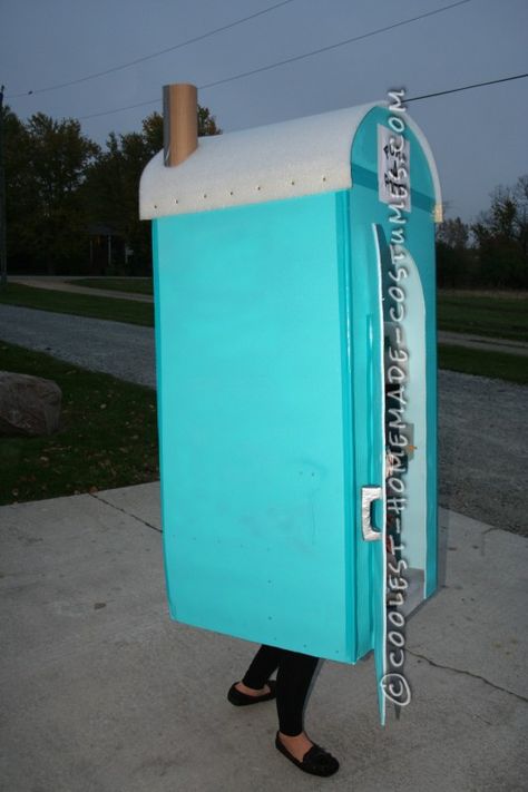 Toilet Costume, Porta Potty, Parade Ideas, Homemade Costume, Tootsie Roll, Homemade Costumes, Duck Tape, Costume Contest, Paper Holder