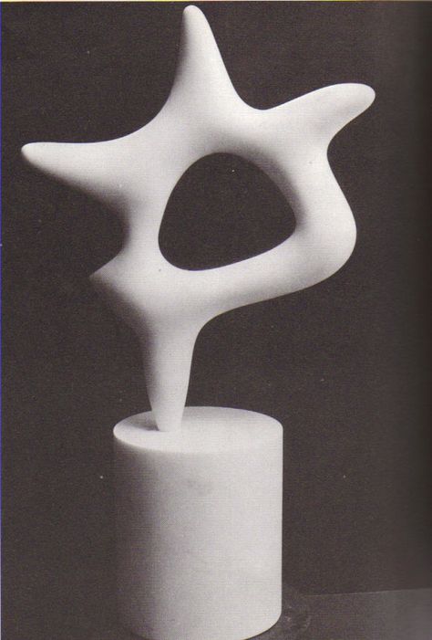 Jean Arp / Hans Arp, Strasbourg (1886-71966). Alsatian, sculptor, painter, poet and abstract artist. "The star". Hans Richter, White Sculpture, Hans Arp, Francis Picabia, Figurative Kunst, Jean Arp, Marcel Duchamp, Henry Moore, Max Ernst