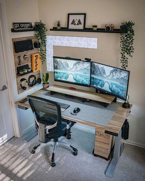 Desk Top Setup, Programmers Desk, Workspace Desk, Computer Desk Setup, Home Studio Setup, Home Office Inspiration, Small Space Office, Ux Designer, Gaming Room Setup