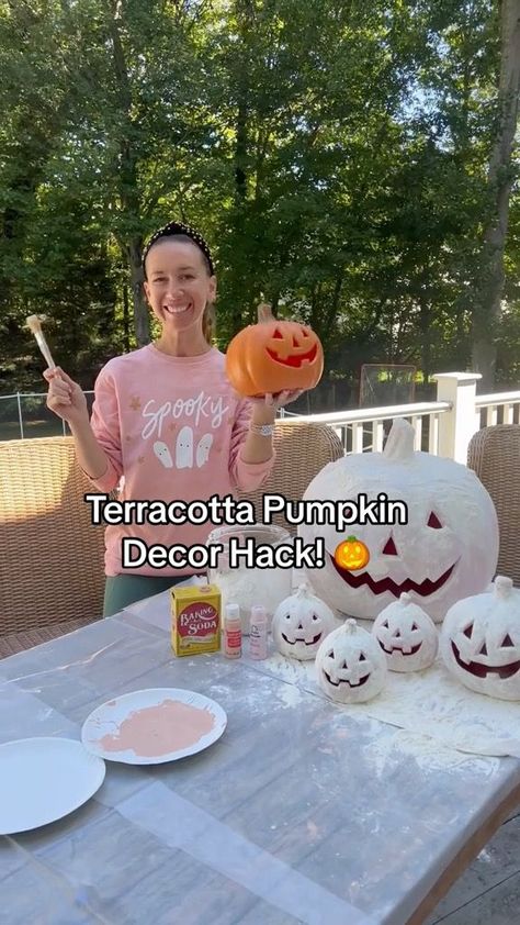 Halloween Do It Yourself, At Home With Shannon, Fall Decor Diy Crafts, Hallowen Ideas, Creepy Halloween Decorations, Decal Codes, Decor Hacks, Halloween Crafts Decorations, Homemade Halloween