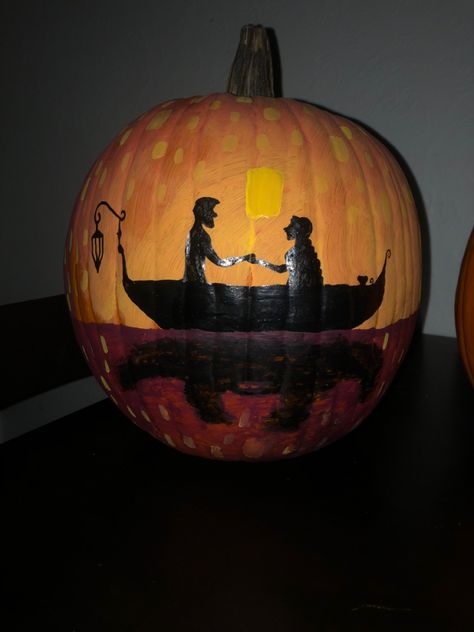 Tangled Painted Pumpkins, Twilight Pumpkin Painting, Rapunzel Pumpkin Painting, Tangled Pumpkin Painting, Rapunzel Pumpkin, Disney Pumpkin Painting Ideas, Pumpkin Board, Cute Painted Pumpkin Ideas, Disney Pumpkin Painting