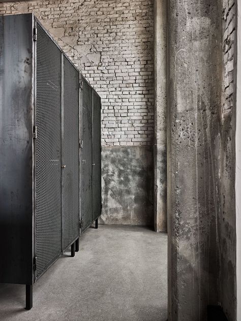 Industrial Toilets, Toilette Design, Restaurant Bathroom, Restroom Design, Space Copenhagen, Public Bathrooms, Industrial Bathroom, Steam Shower, Industrial Living