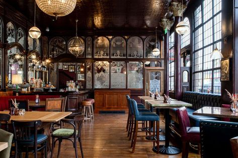 British Pub Interior Old English, English Country Pub Interiors, Modern English Pub Interior Design, London Pub Interior, Pub Restaurant Interior, English Cafe Interior, English Pub Interior Design, Modern Pub Interior, English Pub Aesthetic