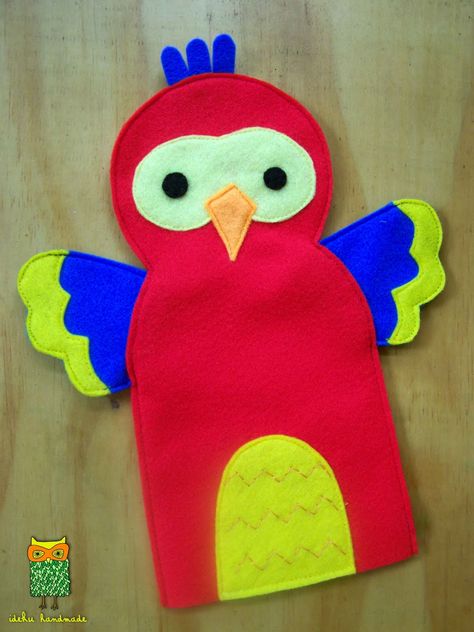 passaro Homemade Puppets, Bird Puppet, Animal Hand Puppets, Felt Puppets, Puppets For Kids, Puppets Diy, Felt Finger Puppets, Puppet Patterns, Puppet Toys