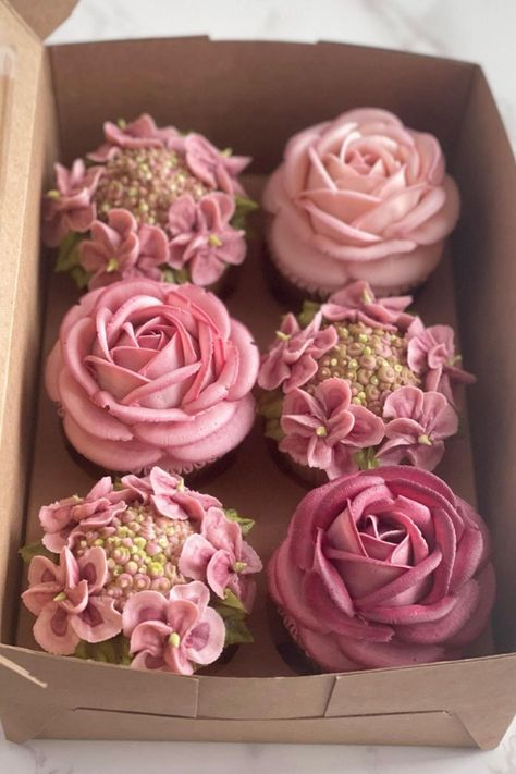 Valentine Day Cookies, Cupcake Flower Bouquets, Cupcake Piping, Rose Cupcake, Spring Cupcakes, Buttercream Flower Cake, Birthday Cake With Flowers, Icing Flowers, Flower Cakes