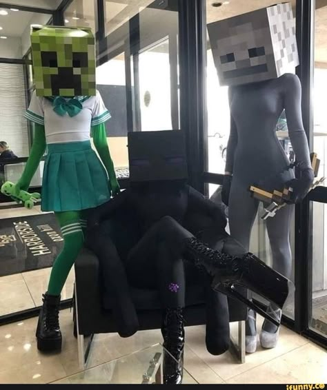 Minecraft Costumes, Image Meme, Minecraft Memes, Halloween Costumes For Couples, Meme Lord, Minecraft Art, 웃긴 사진, Amazing Cosplay, Minecraft Stuff