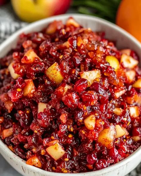 Cranberry Relish Recipe - Fresh, Sweet & Tangy Holiday Side Cranberry Relish With Apples And Oranges, Fresh Cranberry Relish With Oranges, Cranberry Relish With Pineapple, Chunky Cranberry Relish, Cranberry Relish Recipes Easy, Cranberry Apple Orange Relish Recipes, Cranberry Apple Orange Relish, Unique Cranberry Recipes, Fresh Cranberry Relish Recipes