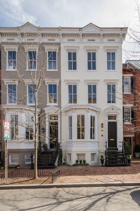 Georgetown Townhouse, Apartment Exterior Design, Dream Apartments, New York Townhouse, Nyc Townhouse, Townhouse Exterior, Apartments Exterior, Luxury Townhouse, Townhouse Interior