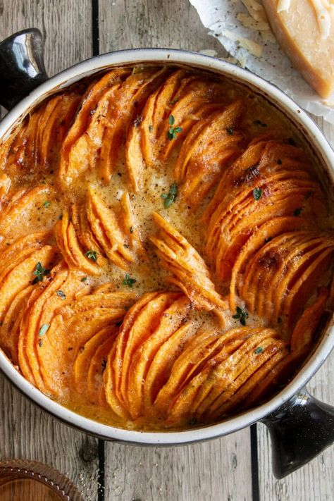 Easy Scalloped Sweet Potatoes Scalloped Sweet Potatoes Healthy, Fancy Sweet Potato Recipes, Sweet Potato Scalloped Potatoes, Thanksgiving Recipes Make Ahead, Ginger Sweet Potato, Potato Recipes Healthy, Scalloped Sweet Potatoes, Hasselback Sweet Potatoes, Frozen Sweet Potato Fries