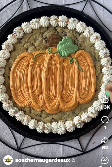 Taco Cookie Cake, Cookie Cake Thanksgiving, Halloween Cookie Cake Decorating, Fall Cookie Cakes Decorated, Square Cookie Cake Decorating Ideas, Fruit Cookie Cake, Fall Cookie Cakes, Cookie Cake Aesthetic, Fall Cookie Cake Designs