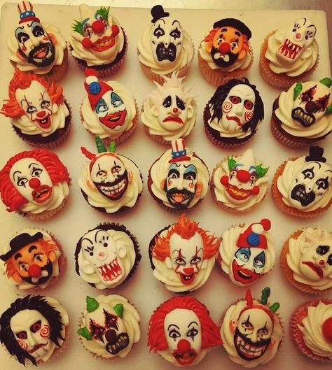 Clown Cupcakes, Spooky Cake, Family Halloween Party, Halloween Sugar Cookies, Zombie Party, Halloween Displays, Halloween Cupcakes, Family Halloween, Tasty Treats