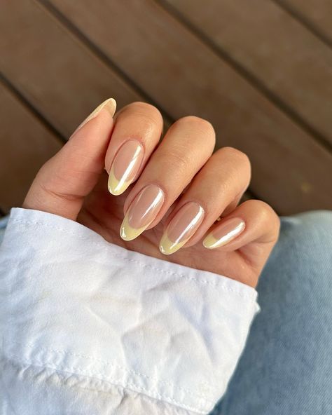 butter yellow french chrome 🧈✨💛💛 @opi put it in neutral (base), blinded by the ring light, & tin man chrome powder ~ frm @beyondpolish , i… | Instagram Oval Nails Designs, Yellow French, Yellow Nails Design, Fake Nails Designs, Romantic Nails, Almond Shape Nails, Chrome Powder, Blush Nails, Almond Nails Designs