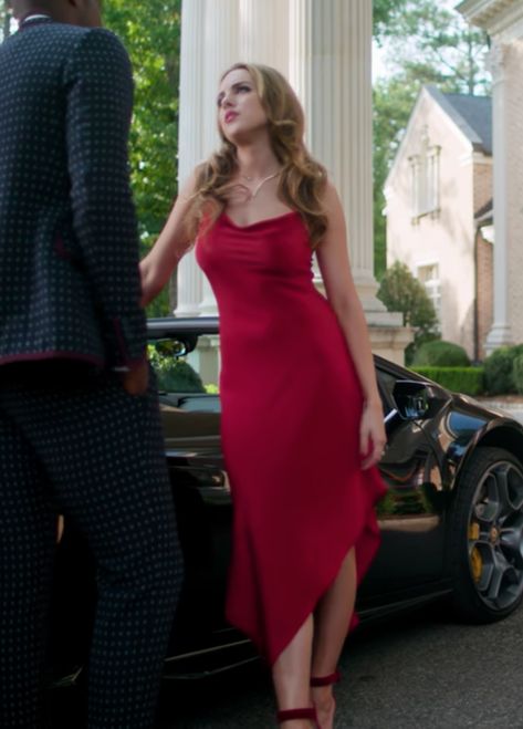 Fallon Carrington wearing the Annex Halter Dress by Juan Carlos Obando - Dynasty "Spit It Out" Season 1, Episode 2 Carrington Dynasty, Dynasty Outfits, Fallon Carrington, Dynasty Clothing, Liz Gillies, Tv Show Outfits, Elizabeth Gillies, Jolie Photo, Celebrity Outfits