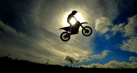 James Bubba Stewart motocross by adamduckworth on DeviantArt Extreme Sports Photography, Moto Wallpapers, Motocross Girls, Мотоциклы Harley Davidson, Motocross Love, Cool Dirt Bikes, Image Moto, Silhouette Canvas, Street Bob