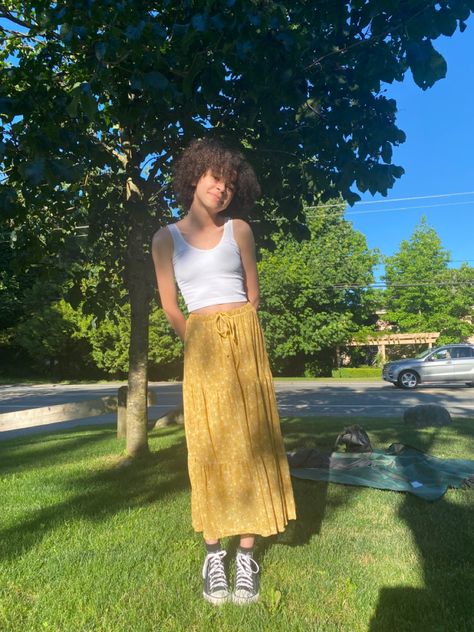 long yellow skirt with white tank top and black and white converse Yellow Flowy Skirt Outfit, Yellow Skirt Aesthetic, Yellow Skirt Outfit Aesthetic, Yellow Long Skirt Outfit, Indie Skirt Outfit, Yellow Midi Skirt Outfit, Long Skirt Poses, Yellow Maxi Skirt Outfit, White Tank Outfit