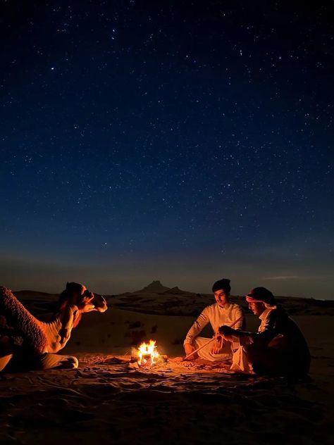 Saudi Desert Aesthetic, Arabian Desert Aesthetic, Arabic Night, Sunset Gif, Arab Vibes, Arabian Nights Aesthetic, Distant Love, Saudi Men, Desert Aesthetic