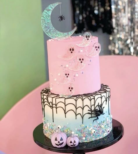 Halloween Shower Ideas, Spooky Cake, Halloween First Birthday, Halloween 1st Birthdays, Halloween Themed Birthday Party, Halloween Birthday Cakes, Halloween Gender Reveal, 90s Girl, Birthday Halloween Party