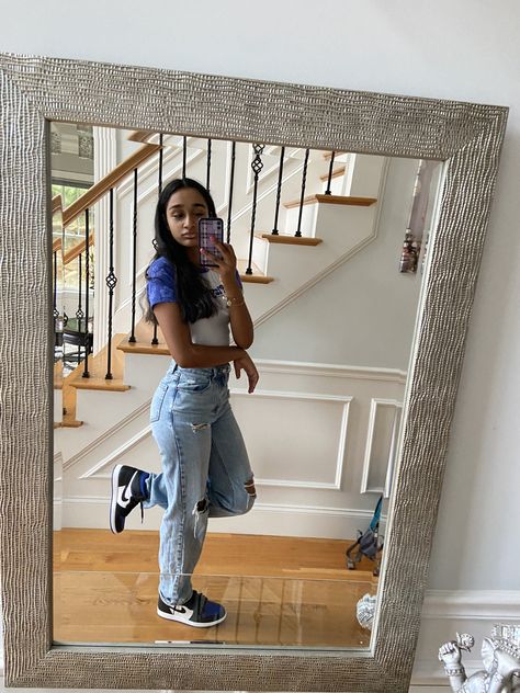 Blue Jordan 1 Outfit Women, Jordan 1 Retro High Outfit, Blue Jordans Outfit, Outfit Ideas With Jordans, Cute School Fits, Jordan 1 Unc, Jordan 1 Outfit Women, Jordan 1 Royal, Jordan 1 Outfit