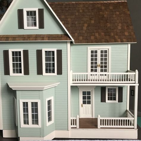 @this_little_farmhouse • Instagram photos and videos Farmhouse Dollhouse Ideas, Real Good Toys Victoria’s Farmhouse, Victoria's Farmhouse Dollhouse, Victorias Farmhouse, Farmhouse Dollhouse, Real Good Toys, Dollhouse Decorating, Dollhouse Design, Miniatures Diy