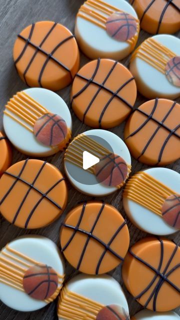 Anay Munoz Backdrops and Treats on Instagram: "Make Basketball Treats with me!! The circle cutter and the basketball edible image is from amazon.  This circle cutter is 1” Didn’t they turn out super cute?? #basketballparty #basketballtreats #basketballthemeparty" Basketball Oreos, Basketball Cake Pops, Basketball Treats, Basketball Cupcakes, Transformers Birthday, Basketball Theme Party, Basketball Cake, Transformer Birthday, Basketball Party