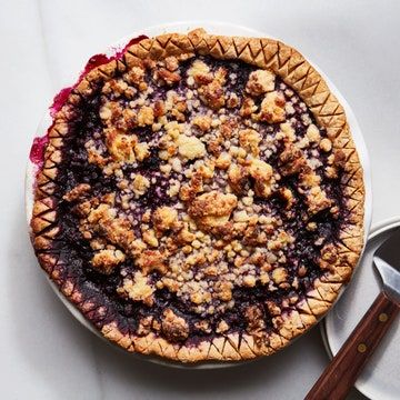 Wild Blueberry Pie, Blueberry Desserts, Best Pie, Fruit Pie, Blueberry Pie, Blueberry Recipes, Wild Blueberries, Streusel Topping, Crumble Topping