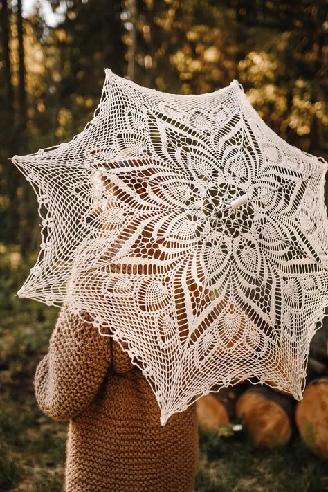 Ten Things to Crochet for Your Wedding - What's Nana Making? Crochet Wedding Decorations Diy, Knitting Wedding Dress, Knitted Wedding Decorations, Knitted Wedding Dress Pattern, Knit Wedding Dress Pattern, Crochet Lace Wedding Dress, Crochet Wedding Accessories, Dnf Wedding, Crocheted Wedding Dress