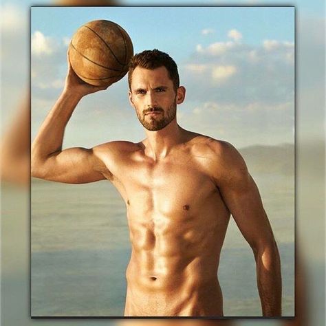 Wooooooooow!!!  #allaboutKLOVE Natalie Coughlin, Espn Body, Men Muscles, Espn Magazine, Male Athletes, Kevin Love, Beach Boy, Tyler Seguin, Odell Beckham Jr