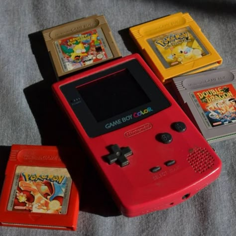 Gameboy Color Aesthetic, Red Pokemon Aesthetic, Red Video Game Aesthetic, Red Gaming Aesthetic, Gameboy Aesthetic, Pokemon Red Gameboy, Kane Aesthetic, Baby Vampire, Pokemon Aesthetic