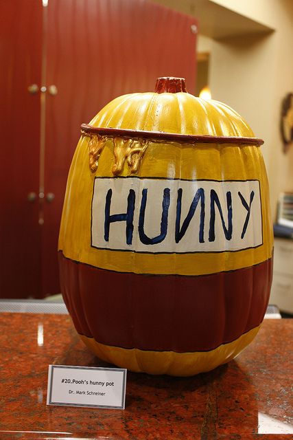 decorated pumpkin, pooh's hunny pot Disney Pumpkin Painting, Decorated Pumpkin, Hunny Pot, Creative Pumpkin Decorating, Pumpkin Decorating Contest, Disney Pumpkin, Pumpkin Contest, Halloween Pumpkins Painted, Creative Pumpkins