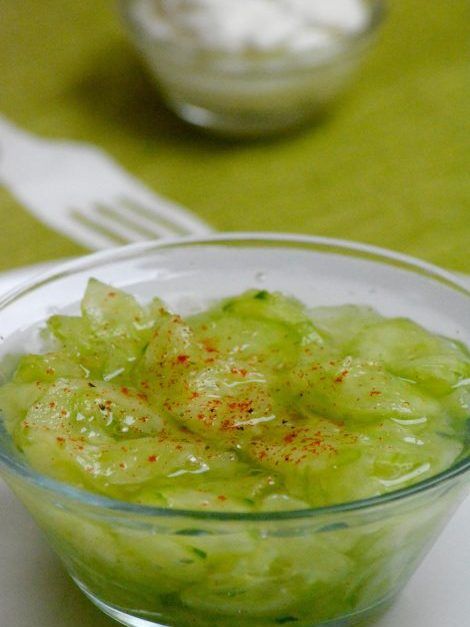 Hungarian Cucumber Salad, Tarragon Recipes, Cucumber Salad Recipe, Hungarian Cuisine, Cucumber Recipes Salad, Cucumber Recipes, Everyday Dishes, Hungarian Recipes, Delicious Pies