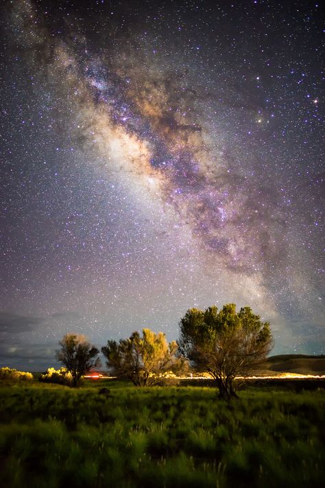 I Spent The Summer Photographing The Milky Way Galaxy In Hawaii Milky Way Pictures, Milk Way, Milky Way Stars, The Milky Way Galaxy, Milky Way Photography, Cool Pokemon Wallpapers, Alone In The Dark, Space Photography, Mountain Photos