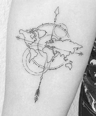 This would be a perfect back idea! Map tattoo. Compass tattoo. Map Tattoo, Map Tattoos, Muster Tattoos, Amazing Tattoos, Inspiration Tattoos, Geniale Tattoos, Dream Tattoos, Skin Art, Piercing Tattoo