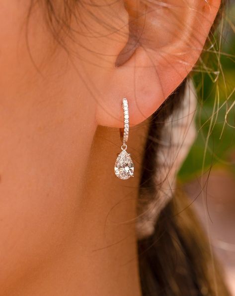 Pear Diamond Earrings, Prom Earrings, Bride Earrings, Luxury Earrings, Moissanite Earrings, Diamond Earring, Round Moissanite, Diamond Drop Earrings, Diamond Drops