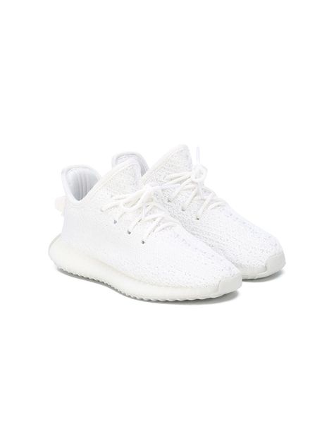 7bb060764a818184ebb1cc0d43d382aadesc52928644ri White Yeezys, All Nike Shoes, Yeezy Boost 350 V2, Fresh Shoes, Nike Shox, Nike Air Max Plus, Adidas Nmd, 350 V2