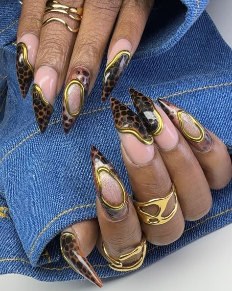 ROYAL Cheetah 👑🐆 💅🏽✨ #kreationsbykiki #nails #ncnails #durhamnails #muvauni #kbkacrylic #kbkonline Classy Cheetah Nails, Leopard And Gold Nails, Stiletto Leopard Nails, Leopard Design Nails, Ankh Nails, African Nails Design Black Women, Simple Cheetah Nails, Birthday Nail Art Designs, Africa Nails