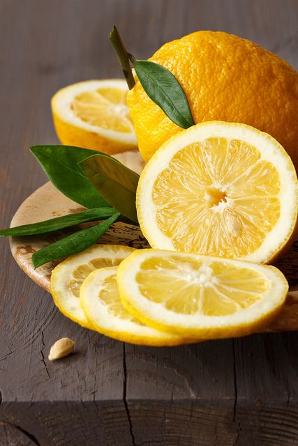 Yellow | Giallo | Jaune | Amarillo | Gul | Geel | Amarelo | イエロー | Colour | Texture | Style | Form | Lemon Fruit Picture, Fruit Photography, Lemon Recipes, Lemon Water, Limes, Fruit And Veg, Citrus Fruit, Mellow Yellow, Lemon Lime