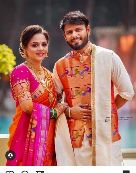 Paithani Couple Outfits, Saptpadi Couple Look, Navari Saree Couple Look, Maharashtrian Couple Wedding Look, Marathi Engagement Look Couple, Marathi Groom Outfit, Potrate Art, Maharashtrian Groom Outfit Wedding, Marathi Bride