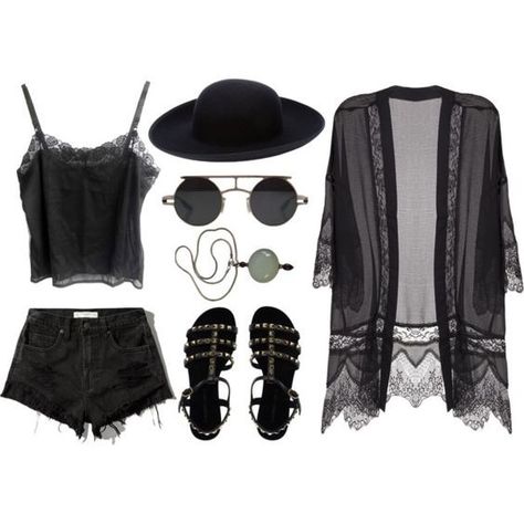 Witchy aesthetic goth outfit idea Boho Witch Aesthetic Outfit, Outfit Ideas With Shorts, Casual Outfits For Girls, Black Summer Outfits, Minimalist Goth, Gothic Hippie, Gothic Boho, Character Costume, Goth Outfit