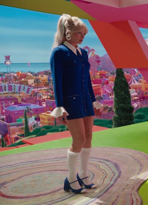 Blue Long Sleeve Button Up Mini Dress Worn by Margot Robbie in Barbie (2023) Barbie Press Tour Outfits, Barbie Movie 2023 Outfits, Margot Robbie Barbie Outfits Press Tour, Barbie Outfits Movie, Margot Robbie Barbie Outfits, Barbie Movie Outfits, Barbie Margot Robbie, Slay Fashion, Button Up Mini Dress