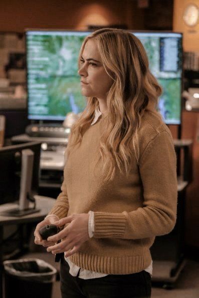 Bishop Ncis, Ncis Outfits, Ellie Bishop Ncis, Ncis Bishop, Eleanor Bishop, Emily Bishop, Ellie Bishop, Emily Wickersham Ncis, Emily Wickersham