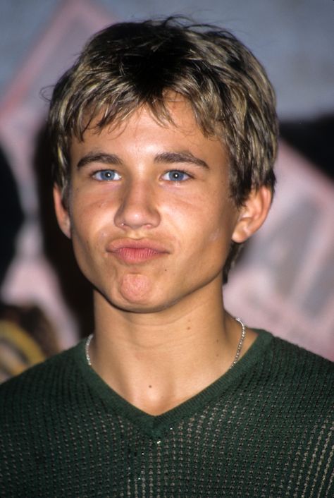 Jonathan Taylor Thomas, Jonathan Taylor, Teen Celebrities, Home Improvements, Fictional Crushes, Attractive Guys, Man Alive, Celebrity Crush, Dj