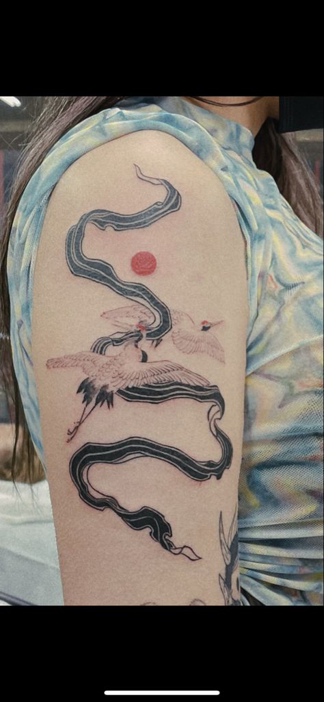 Japanese Sun Tattoo, Heron Tattoo, Dancer Tattoo, Trippy Tattoo, Kanji Tattoo, Crane Tattoo, Unique Small Tattoo, Chinese Tattoo, Elbow Tattoos