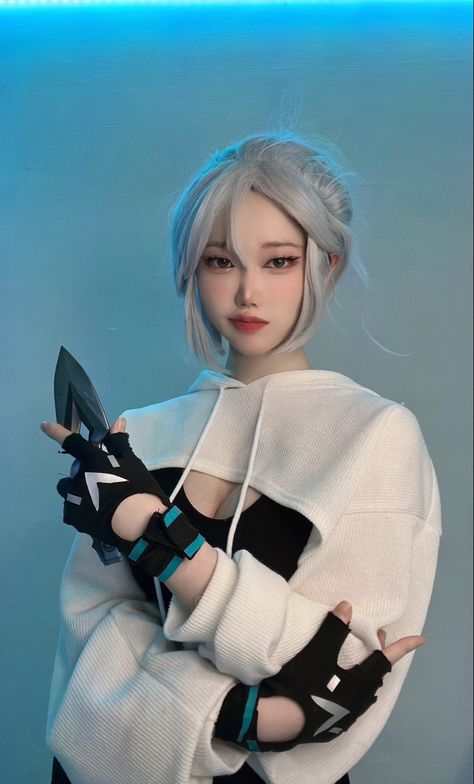 Jett Cosplay, Jett Valorant, Cyberpunk Clothes, Kawaii Cosplay, Human Poses Reference, New Girlfriend, Human Poses, Andrew Garfield, Cute Cosplay