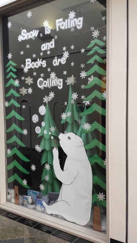 Snow is Falling and Books are Calling library display for winter w/@susanchada Holiday Library Displays, Christmas Library Display, Teacher Door Decorations, Christmas Bulletin Boards, Snow Is Falling, Winter Bulletin, School Library Displays, Library Themes, Winter Bulletin Boards